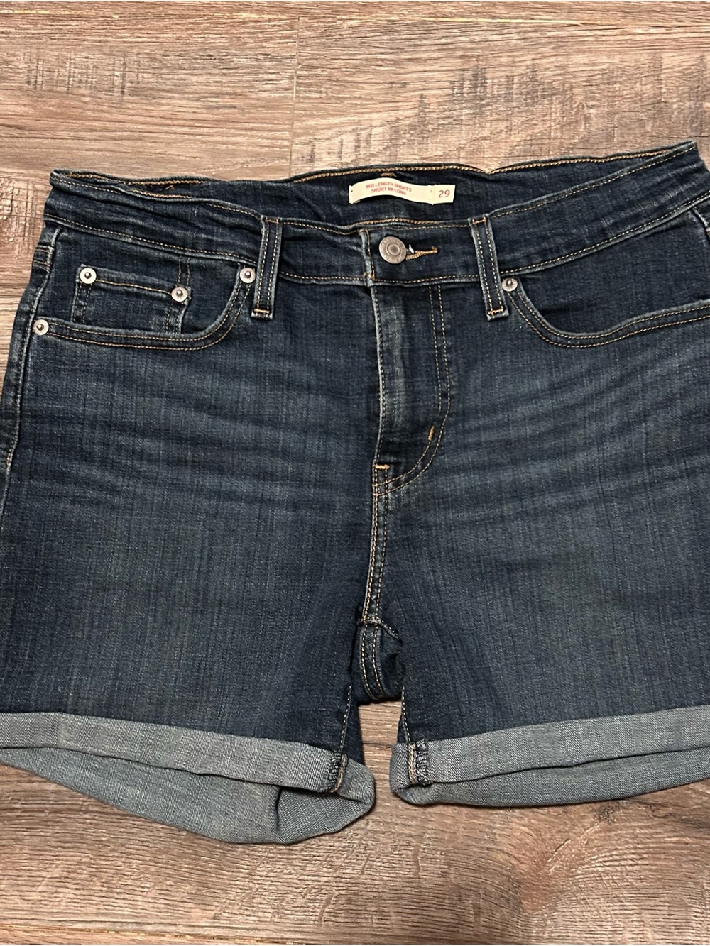 Levi Mid Length Shorts 29